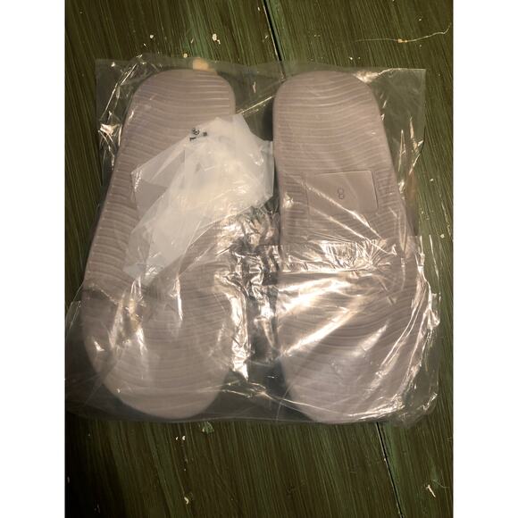 Juicy Couture NEW JC Steady Gray Silver Fuzzy House Shoes/Slippers Size 8M - Picture 4 of 4